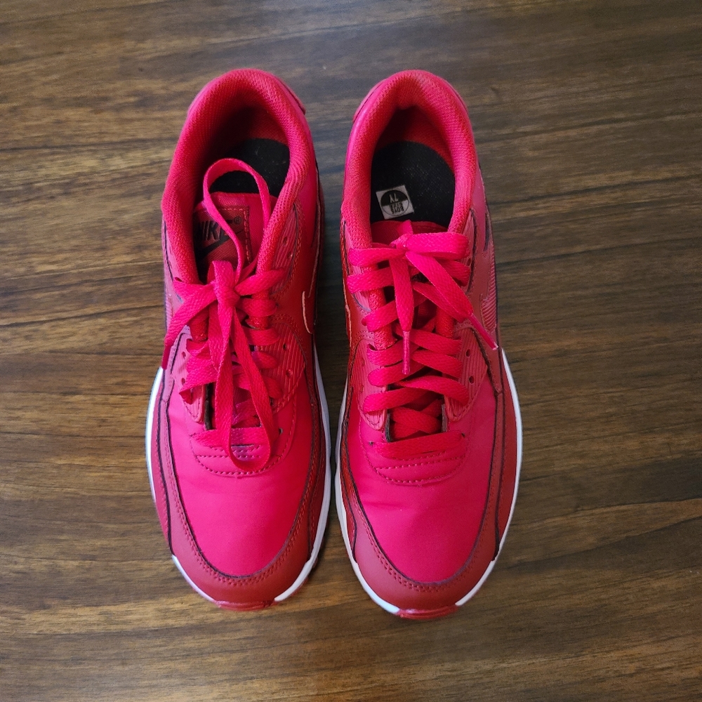Excellent used Nike Air Max 90 Ultra in great condition like new.